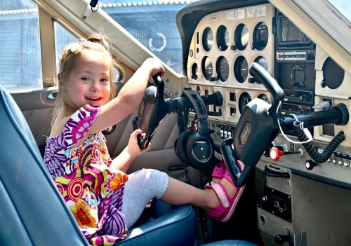 Am Flugplatz Hohenems finden Flugtage für Menschen mit Behinderung statt.  Fritsche