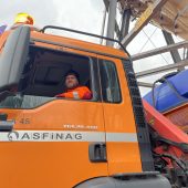 Mitarbeiter der Räumflotte sind für den Winterdienst gewappnet. »A6