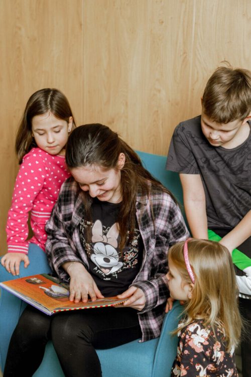 Auch die jüngsten Bücherfans sind gerne mit dabei. lechner