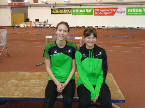 Ausgezeichnete Platzierungen und reihenweise persönliche Bestleistungen gab es für Jolien und Jasmin. m. Leitner