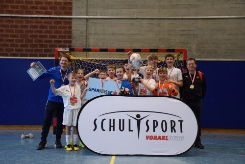 Das Siegerteam des PG Collegium Bernardi Mehrerau in der Futsal-Schülerliga. ???