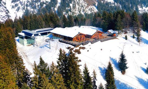 Der Alpengasthof Muttersberg und die Seilbahn starten am Freitag in den Wochenendbetrieb. Andreas Seeburger