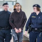Mutter über Monate hinweg misshandelt