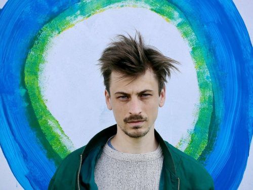 Der in Wien lebende und in Feldkirch geborene Musiker Michael Naphegyi macht am Sonntag mit Tape Moon Halt in Göfis.  Fabiola Hagen