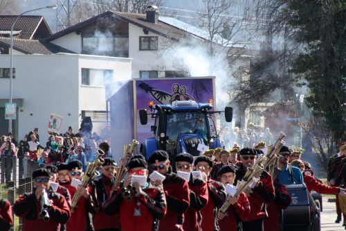 Der Umzug zieht diesen Samstag ab 13.30 Uhr durch das Dorf.