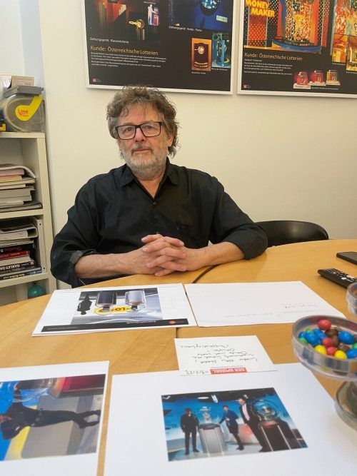 Designer Wolfgang Held in seinem Unternehmen in Hard. VN/sca