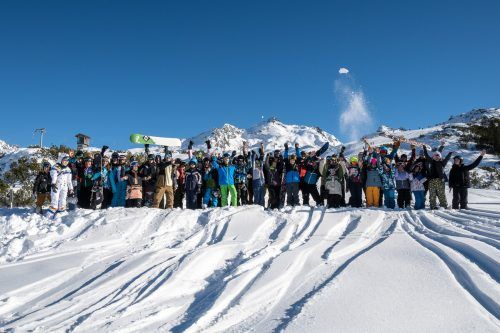 Die 32 Teilnehmer des Ski- und Snowboardcamps waren sowohl vom sportlichen Angebot als auch vom Rahmenprogramm begeistert. Villa K.