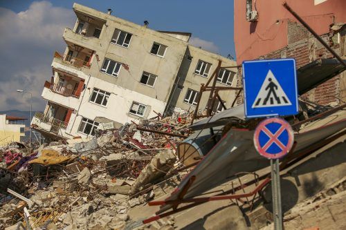 Die Erde in der Erdbebenregion kommt nicht zur Ruhe.  AP