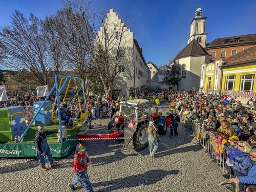 Die Faschings- und Funkenzunft Gisig’r Milchsüppl’r reiste zurück in die Kindheit. VN/Paulitsch