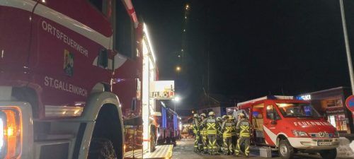 Die Feuerwehrleute rückten gegen 19.30 Uhr zum Einsatz auf über 2100 Metern an. Feuerwehr St. Gallenkirch