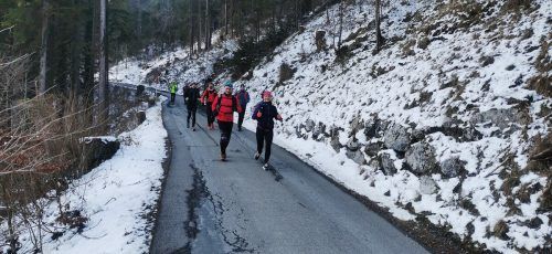 Die gut gelaunten Läuferinnen und Läufer beim Xiberg Extreme.  TRT Vorarlberg