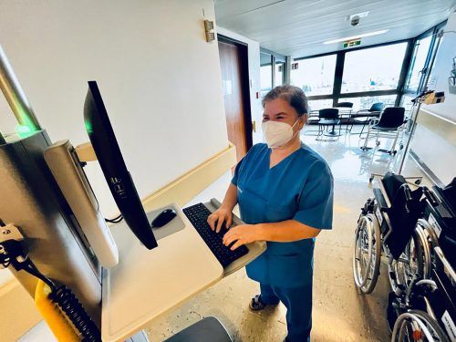 Die handschriftlich geführte Pflegedokumentation hat ausgedient. kh dornbirn