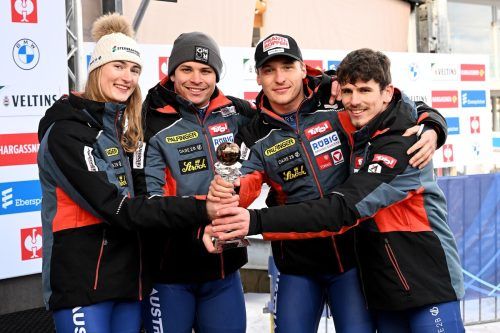Die siegreiche ÖRV-Teamstaffel: Jonas Müller (2. v. l.), Madeleine Egle, Juri Gatt und Riccardo Schöpf. ÖRV/Reker