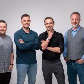 Towa klopft am  „Tor zur Welt“ an