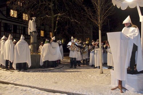 Die traditionelle „Gealtbittelwäsch“ am Aschermittwoch in Bregenz wird bei trockenem Wetter abgehalten. Arbeitsgemeinschaft Oberstadt