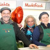 Herzen flogen auf dem Wochenmarkt