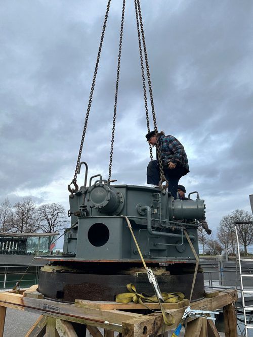 Fachleute bringen derzeit das Schiff auf Vordermann.