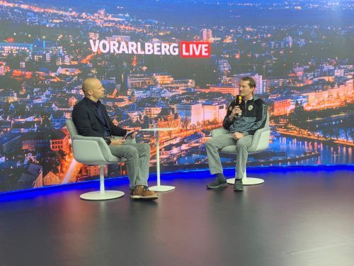 FCD-Cheftrainer Thomas Janeschitz in VLive über seine Erwartungen. ???