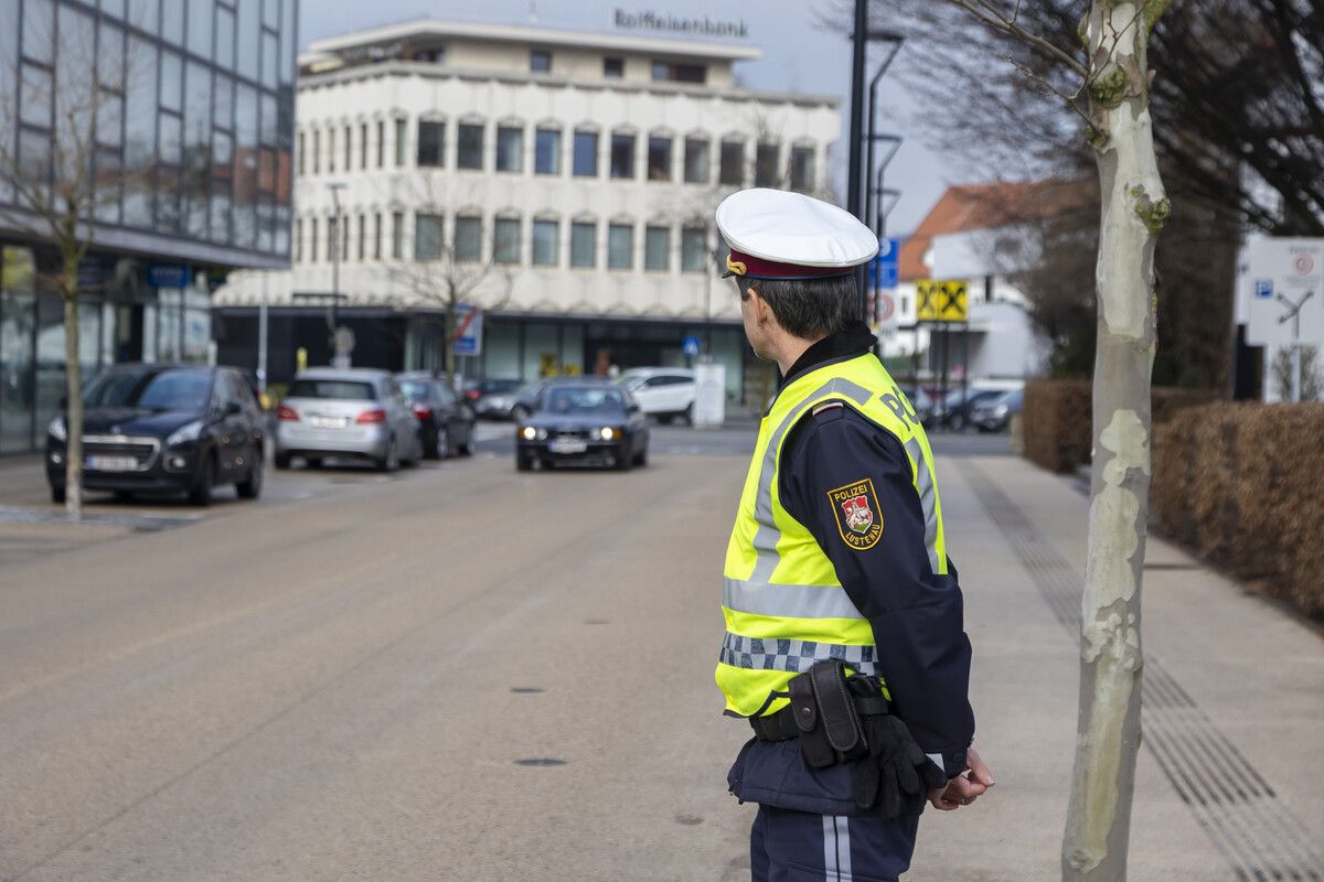 Lustenau, Begegnungszone bei der Volksschule Kirchdorf. Hier gilt eine Tempobeschränkung von 20 km/h. ⇒VN/Paulitsch