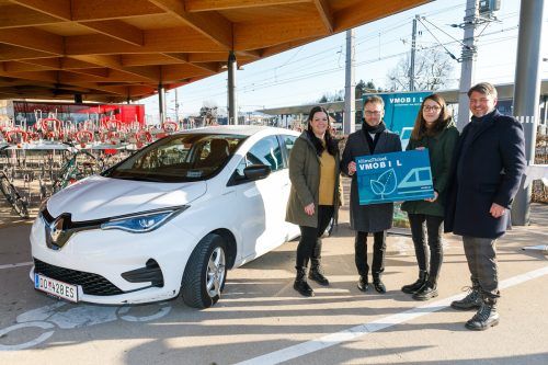 Gemeinsame Front für smarte Mobilität. Katharina Schwendinger, Landesrat Daniel Zadra, Verena Seethaler-Steidl vom VVV und Lustenaus Bürgermeister Kurt Fischer.  VLK