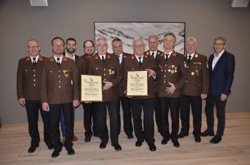 Glückwünsche aus Politik und Feuerwehrwesen erhielten die Geehrten Georg Dünser, Harald Willi, Bernhard Zech, Ernst Vonbank und Eugen Burtscher. DOB