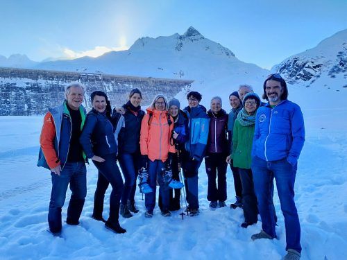Gute Stimmung bei den Teilnehmern der Skitourenwoche auf der Bielerhöhe. BI