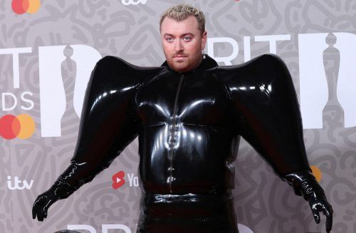 Hauptsache auffällig war das Motto von Sam Smith. Mit seinem Latex-Outfit sorgte er für Gesprächsstoff.  AFP