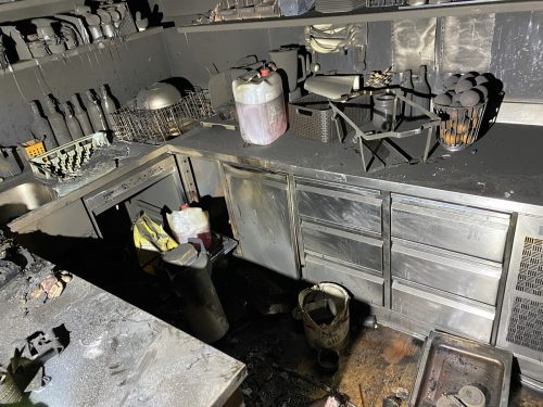 Im Café Frei in der Dornbirner Marktstraße kam es am Montagmorgen vermutlich aufgrund eines technischen Defekts zu einem Brand in der Küche.  VN/rau