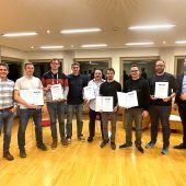 V.E.M.-Führungskräfte erhielten Diplome