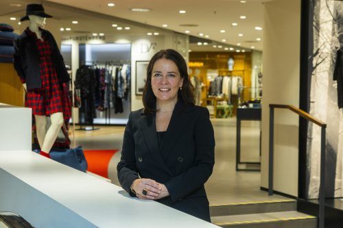 Jelmoli wird von der gebürtigen Feldkircherin Nina Müller geleitet.  vn