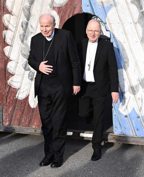Kardinal Christoph Schönborn und Bischof Benno Elbs: Im Glauben einig und in der Auslegung der christlichen Lehre auf gemeinsamem Weg.  APA/Gindl