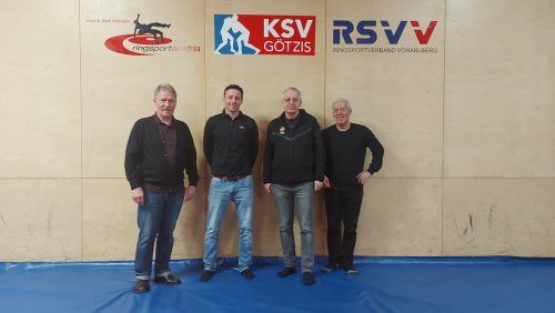 Karl-Martin Dittmann und Matthias Kathan, flankiert von den beiden „Urgesteinen“ Dietmar Burger und Bruno Hartmann. KSV Götzis