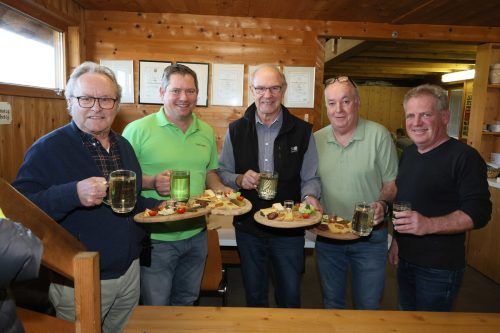 Klaus Gebele, Michael Niegel, Gerhard Thaler, Obmann Herbert Wehinger und sein Stellvertreter Josef Giesinger.  AME