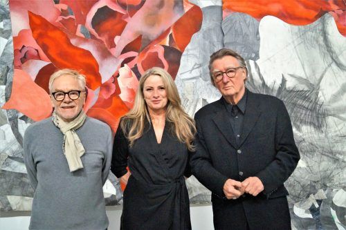 Künstler Tone Fink, Ausstellungsleiterin Carmen Zanetti und Künstler Wolfgang Walkensteiner. yas/4