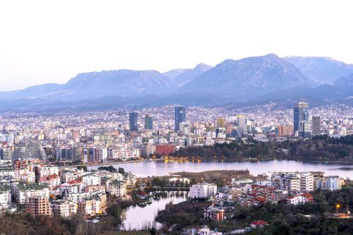 Mit dem neuen Standort in Tirana bietet Gebrüder Weiss direkte Verbindungen zwischen Albanien und der EU.  FA/Xhafkollari