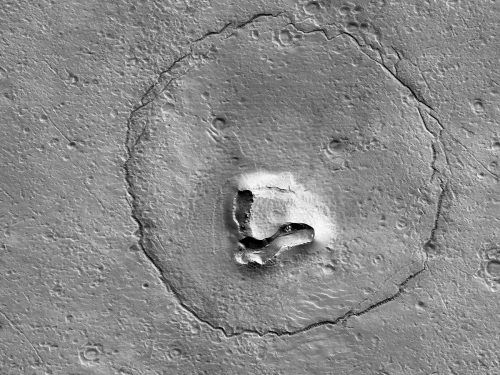 Mit einer ganz besonderen Aufnahme von der Mars-Oberfläche hat die US-Raumfahrtbehörde NASA überrascht. afp/nasa