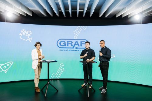 Mitarbeiter der Firma Elmar Graf stellen sich und ihren Betrieb im Studio bei Bianca Oberscheider vor.  VN/Sams