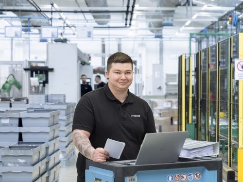 Nach einem schweren Arbeitsunfall erhielt Julian Hagen bei GRASS als Prozesstechniker eine zweite Chance. Jens Ellensohn