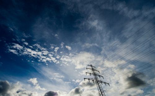 Netzbetreiber haben keinen Einfluss auf Netz- und Netzverlustentgelte. Dpa