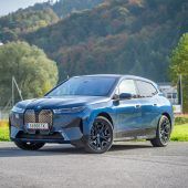 Starkstrom-SUV zeigt Muskeln