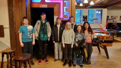 Prüflinge beim Lasertag. A. Marte