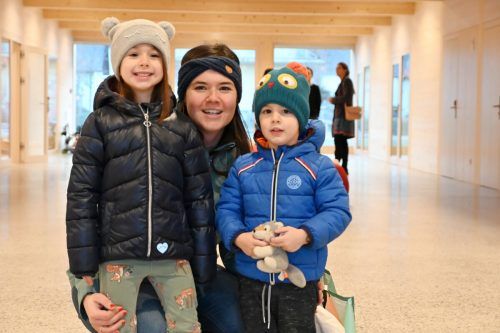 Die Freude über den Einzug war bei den rund 100 Kindern groß. Gemeinde