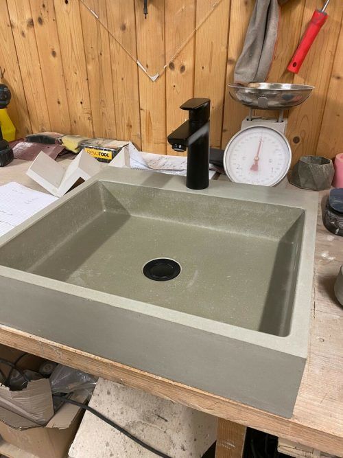 So sehen Waschbecken aus Beton aus.  vn