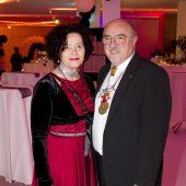 Schlaraffen im Ballfieber