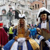 Auftakt zum Karneval in Venedig