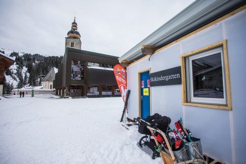 Vonseiten der Kinderbetreuung in Lech betont man, dass man die Ermittlungen vollumfänglich unterstütze.  VN/Steurer
