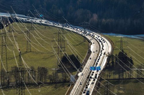 Wie erwartet, staute es sich am vergangenen Samstag auf der A 14 und S 16 rund um Bludenz. VN/Stiplovsek