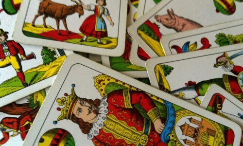 Wir laden herzlich ein zum Jassen, Spielen und Singen im Pfarrsaal Schlins. eine weltgruppe Schlins/Röns