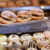 Wurst-Krapfen als Verkaufshit