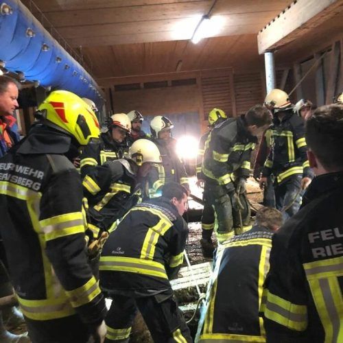 Zwei Feuerwehren waren bei der Bergung im Einsatz. feuerwehr Riefensberg